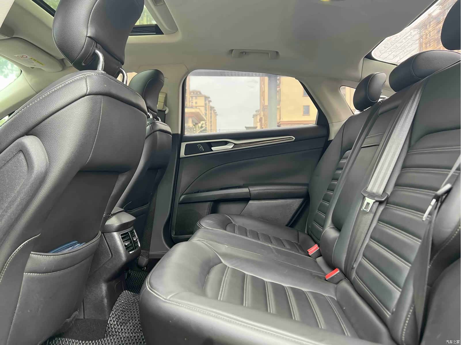 Ford Mondeo, 2015 7