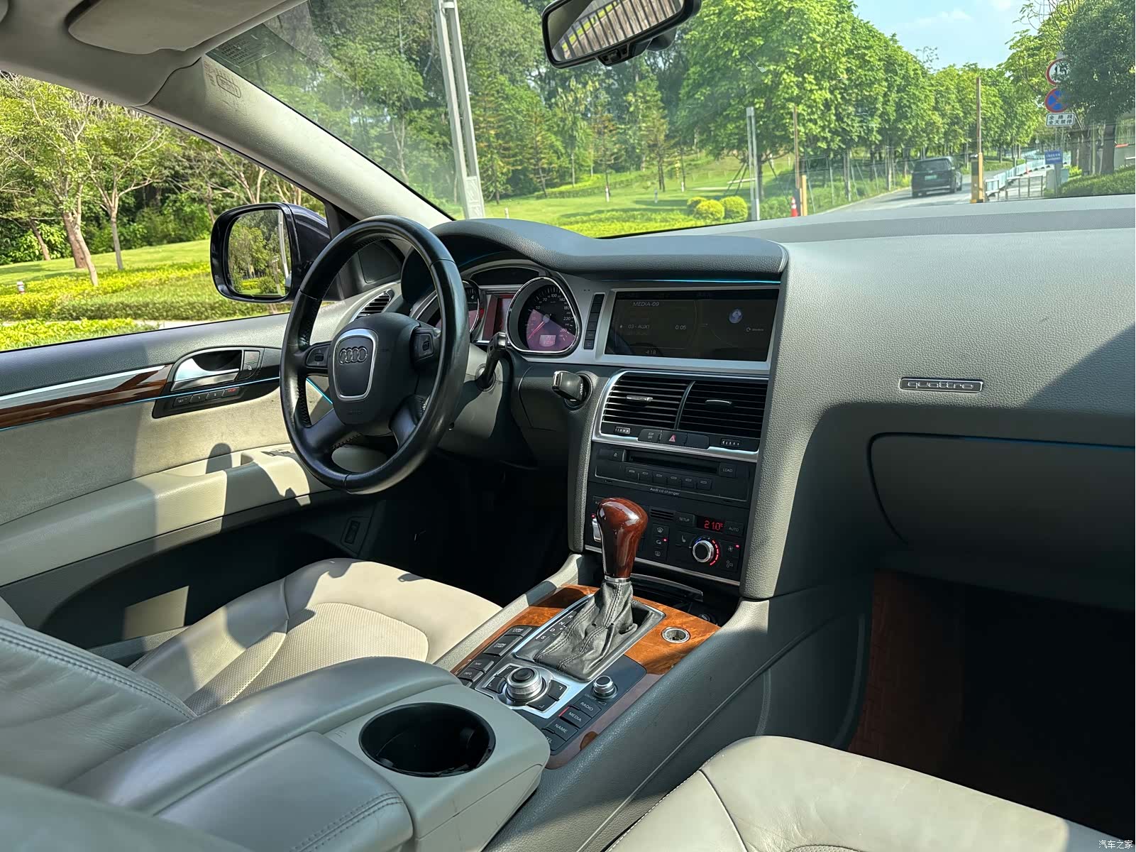 Audi Q7, 2009 11