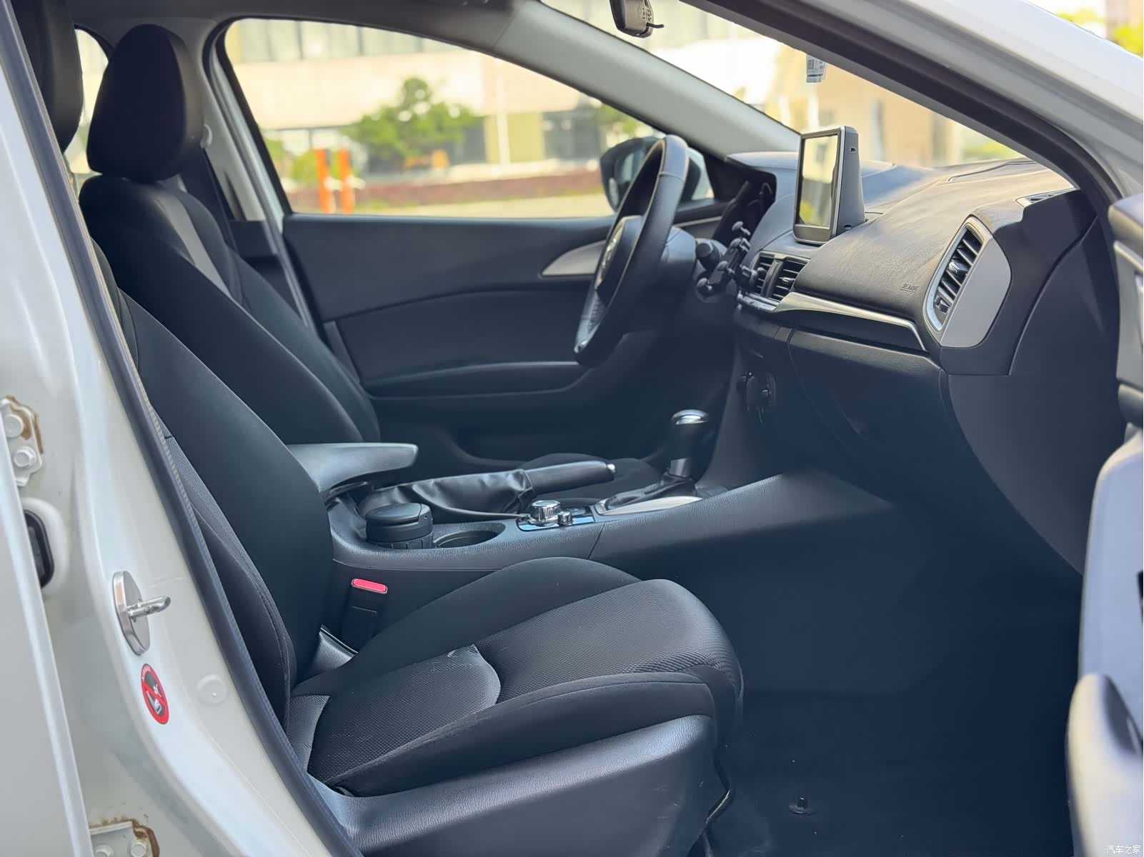 Mazda Mazda3, 2017 7