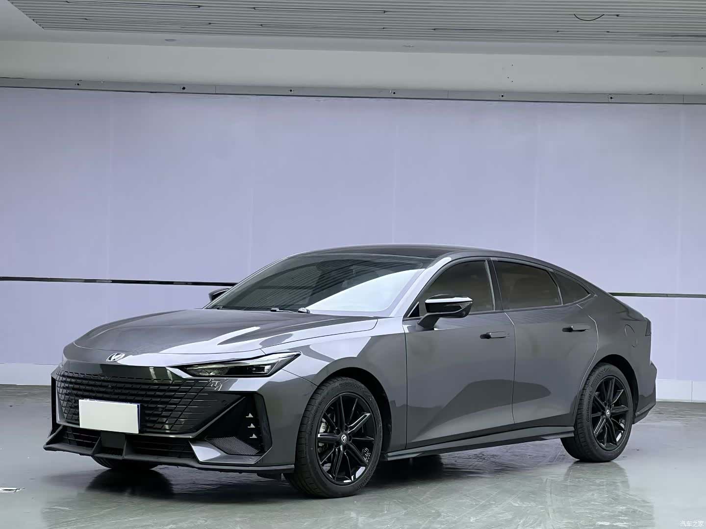 Changan UNI-V, 2023 1