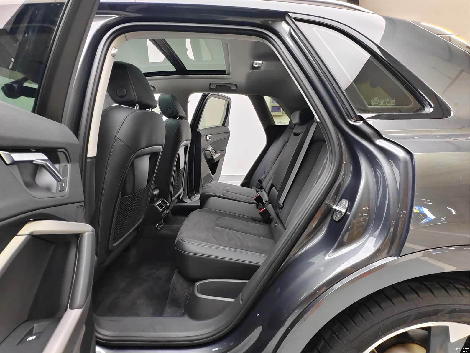 Audi Q3, 2023 11