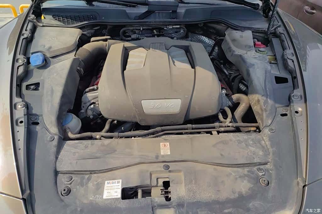 Porsche Cayenne, 2013 10
