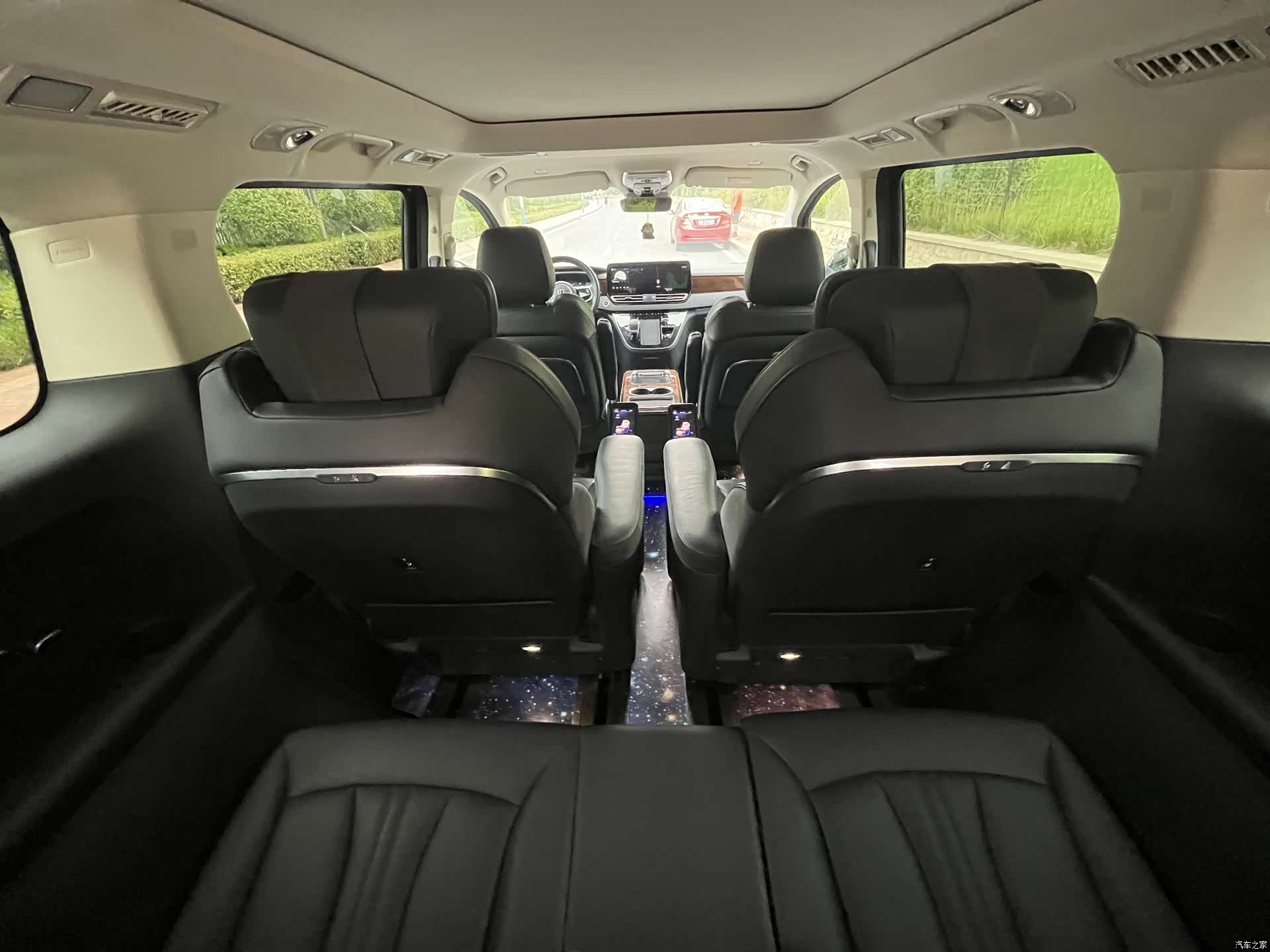Hongqi HQ9, 2024 6