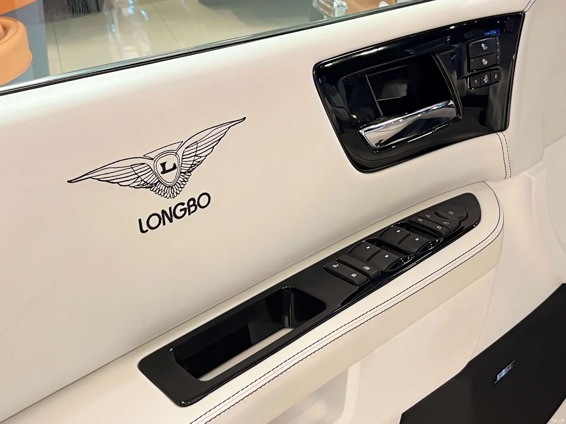 Hummer H2, 2016 15