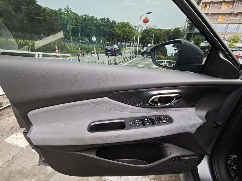 Trumpchi Shadow Leopard