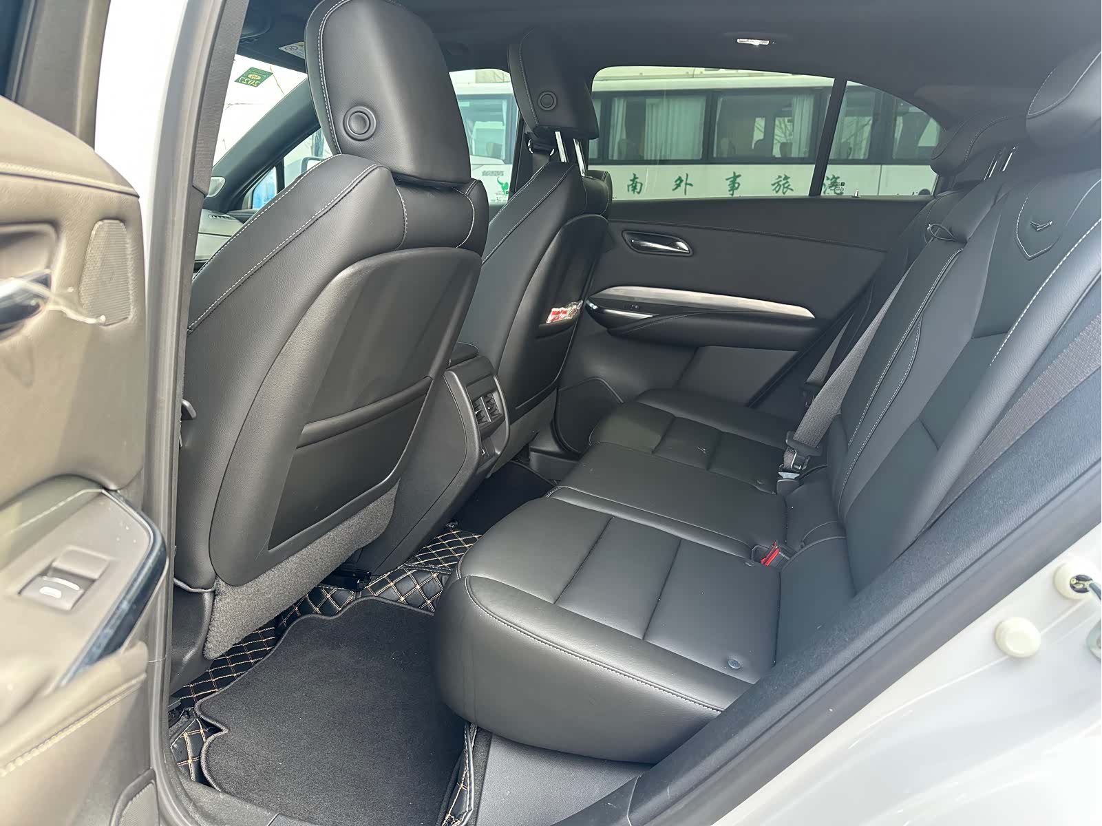 Cadillac XT4, 2025 6