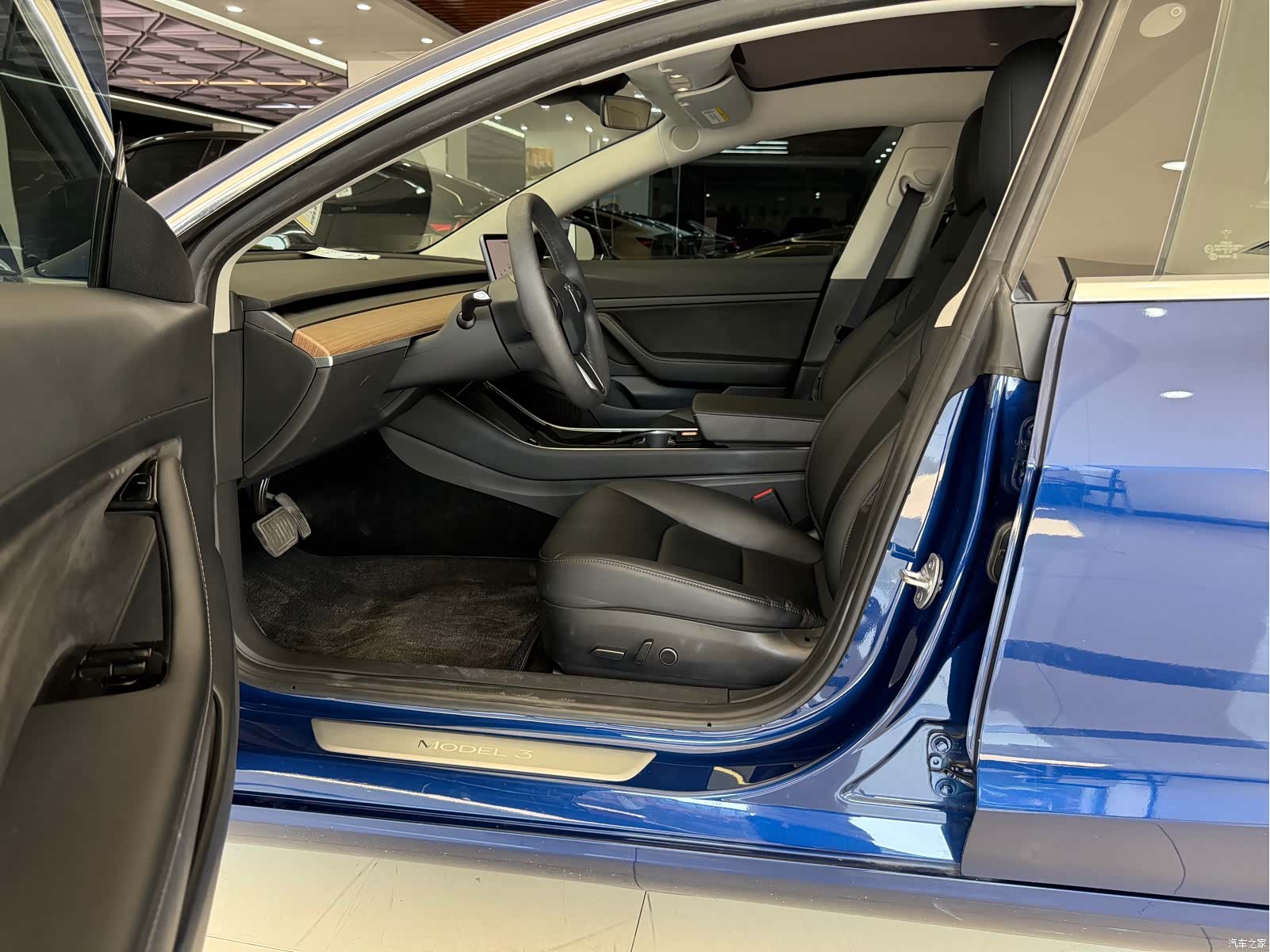 Tesla Model 3, 2020 7