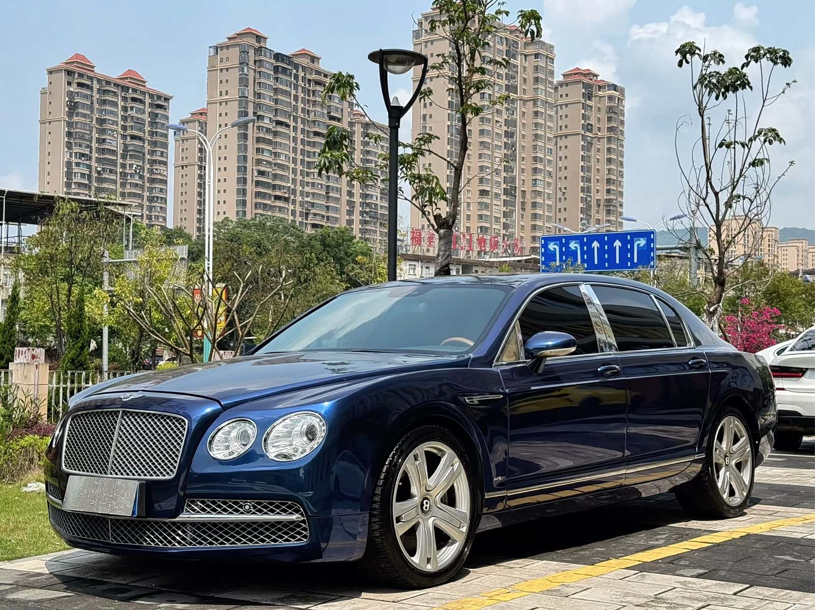 Bentley Flying Spur, 2008 2
