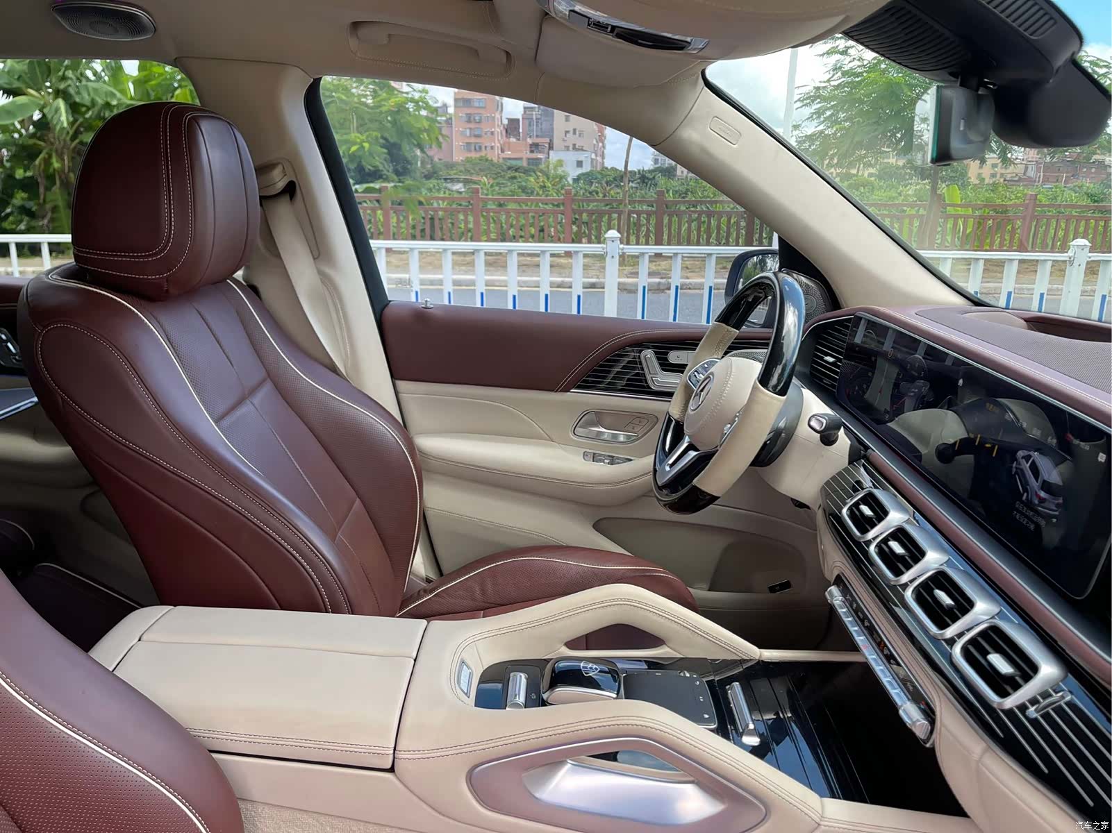 Maybach GLS, 2023 8