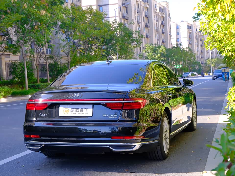 Audi A8