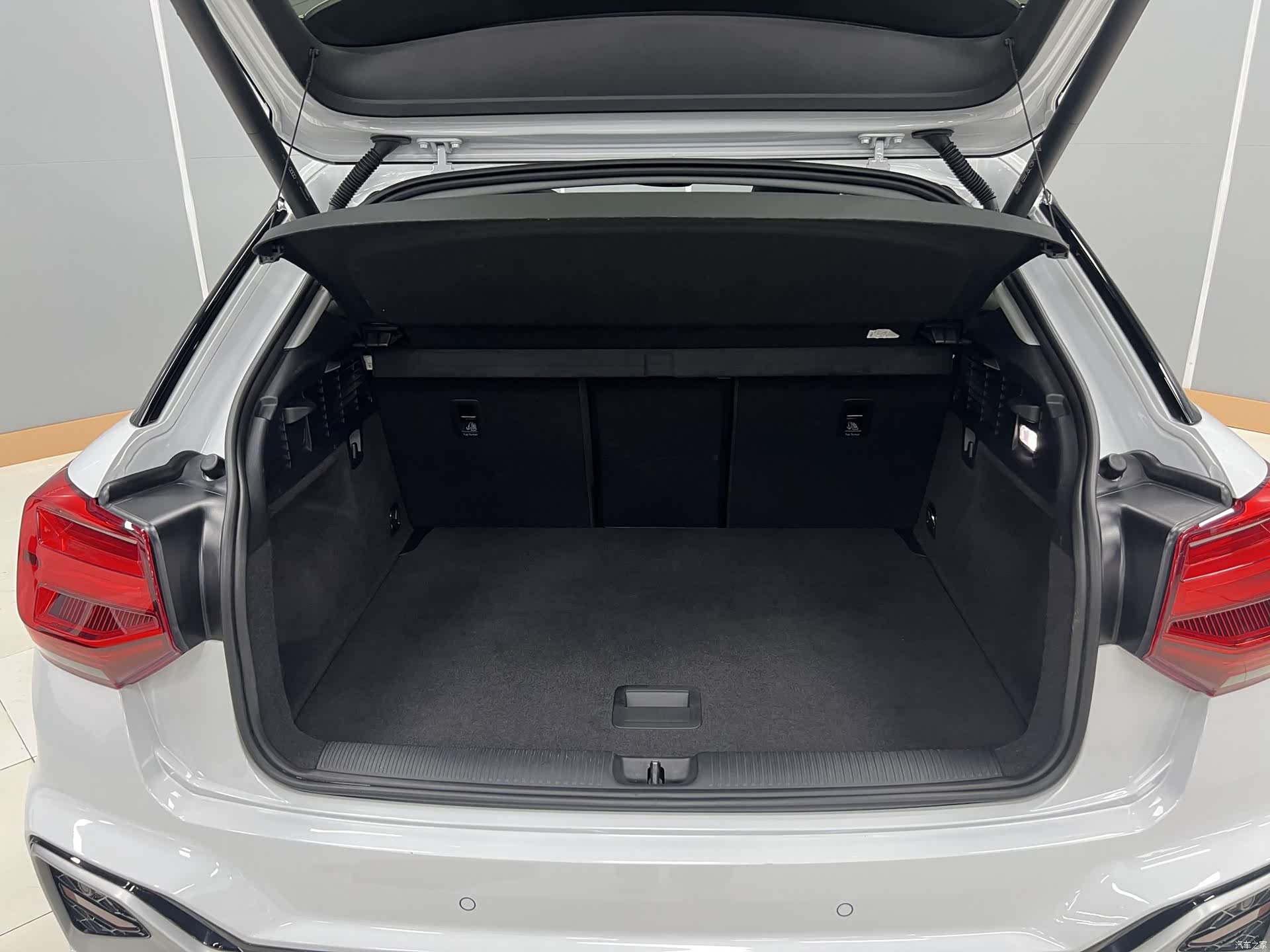 Audi Q2L, 2022 18