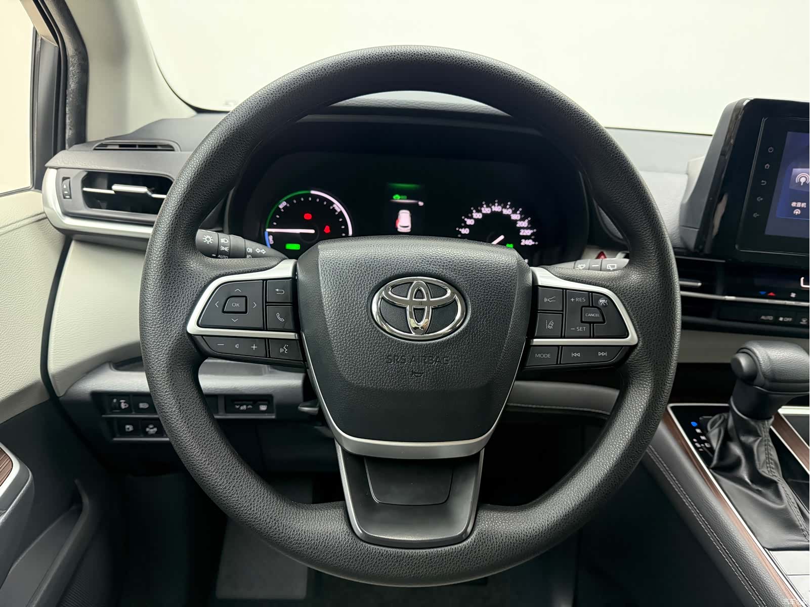 Toyota Sienna, 2023 9
