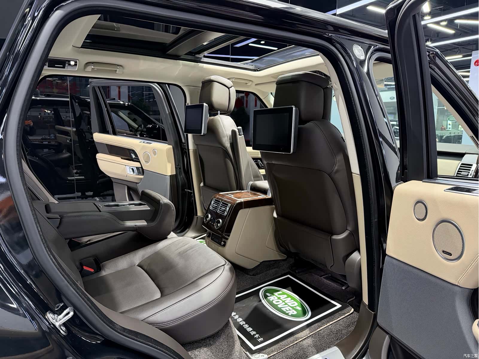 Land Rover Range Rover, 2022 11