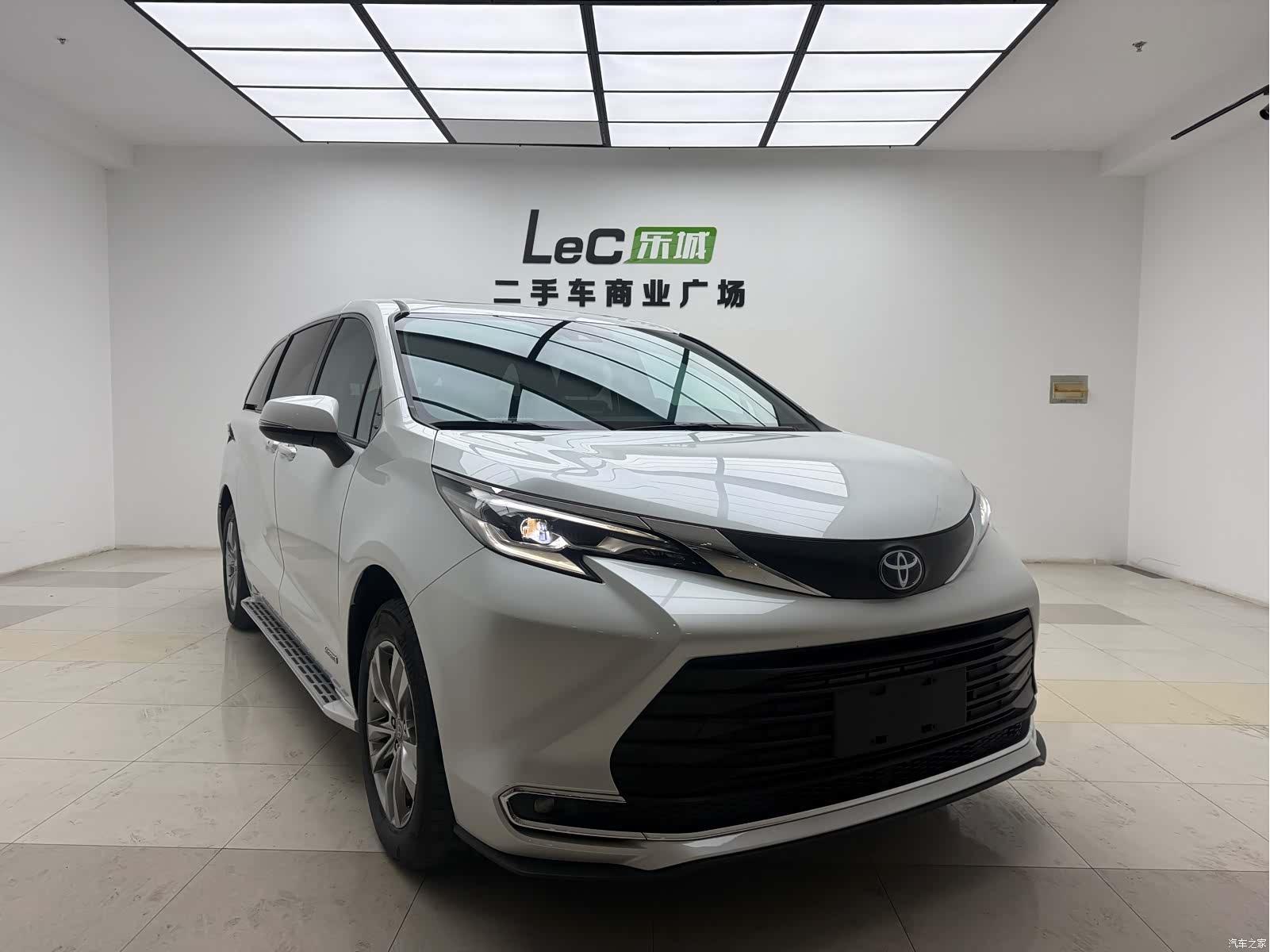 Toyota Sienna, 2023 2