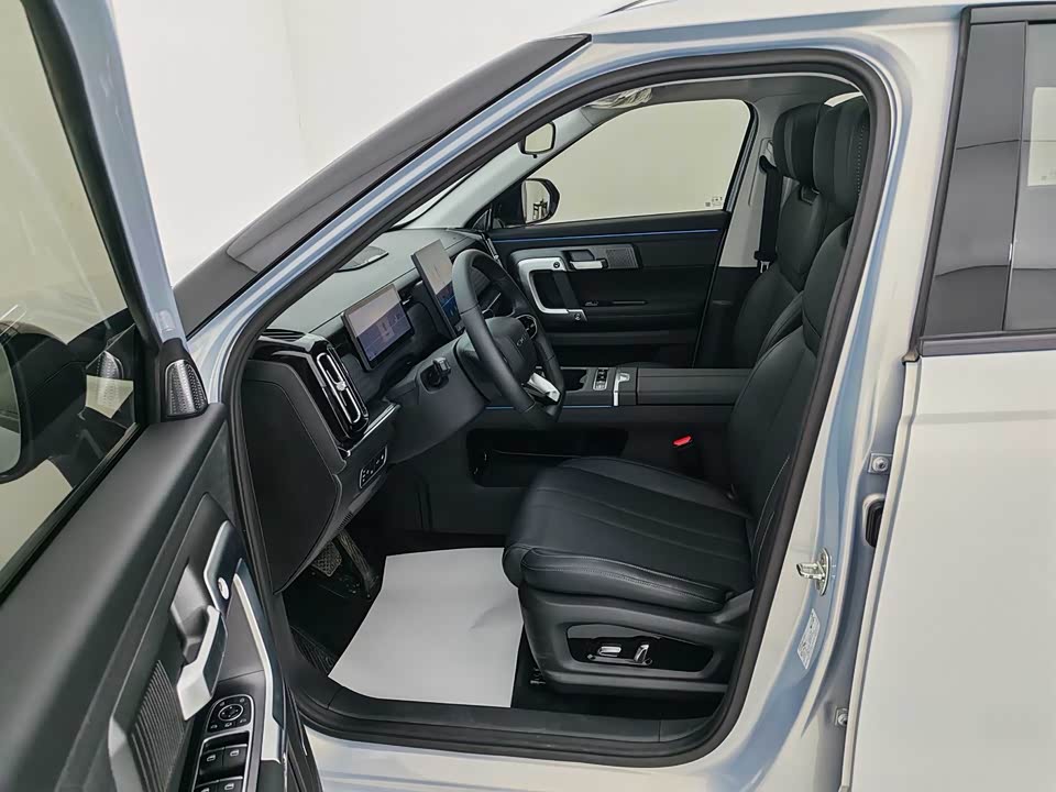 Chery Explore 06 C-DM