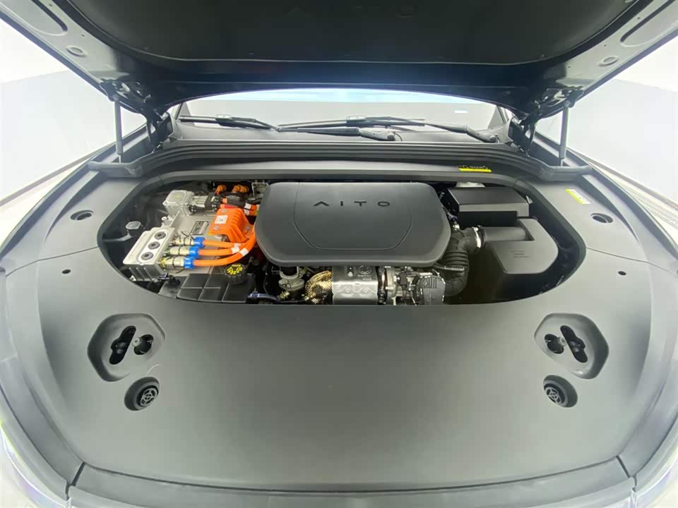 AITO Ask the world M9