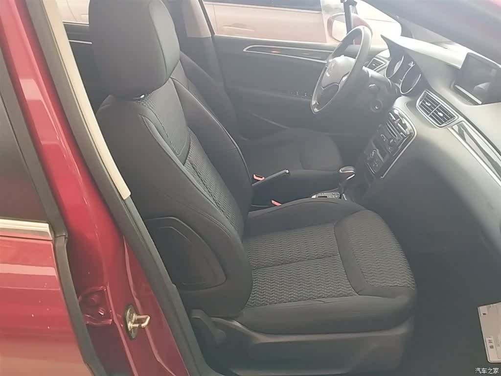 Peugeot 308, 2017 24