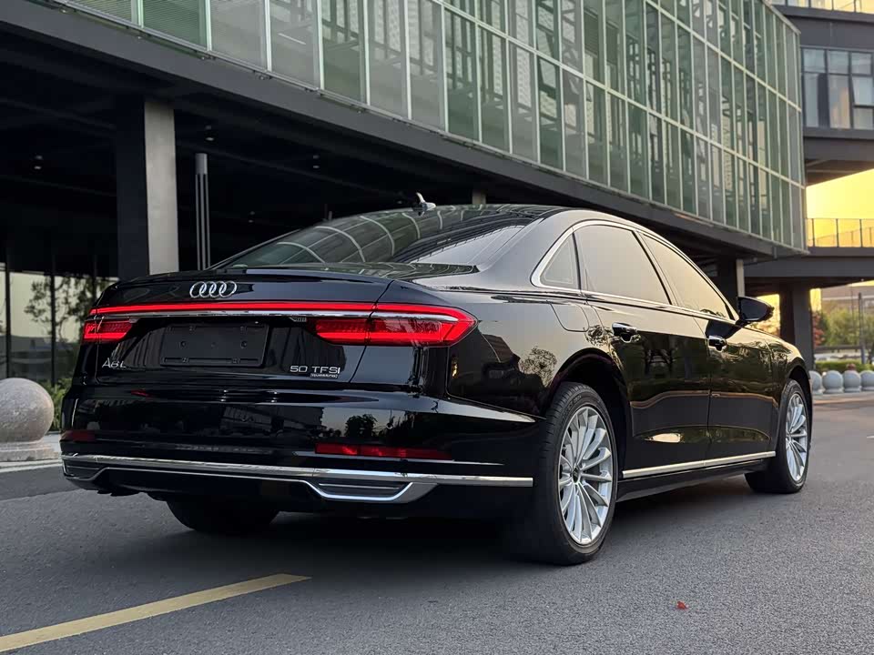 Audi A8