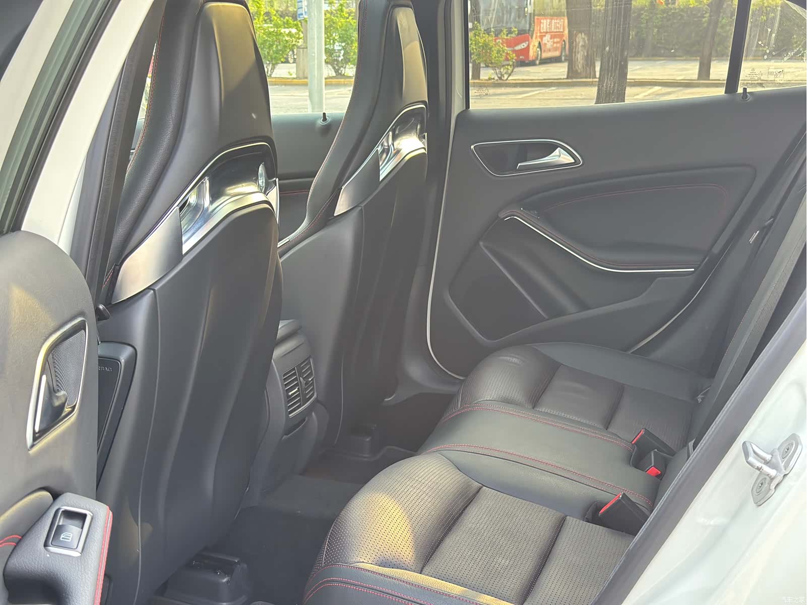 Mercedes-Benz GLA, 2015 29
