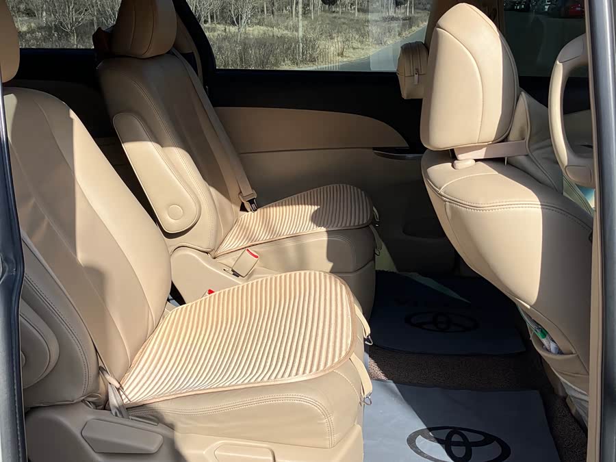 Toyota Previa 2013, фото 6