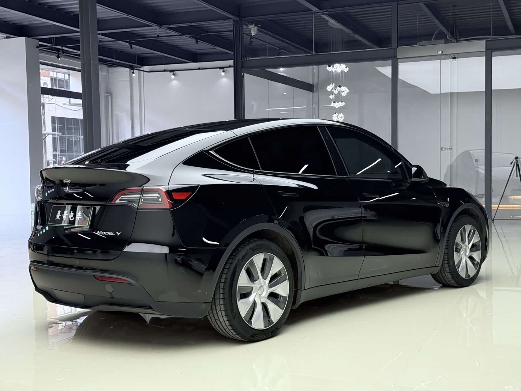 Tesla Model Y, 2022 все фото
