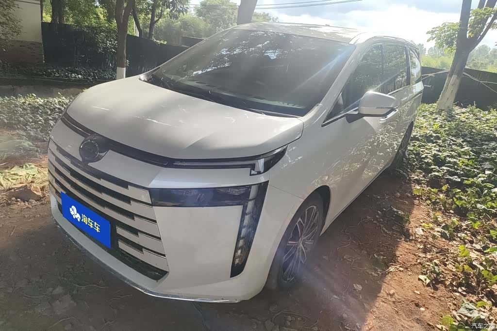 Trumpchi E8, 2025 1