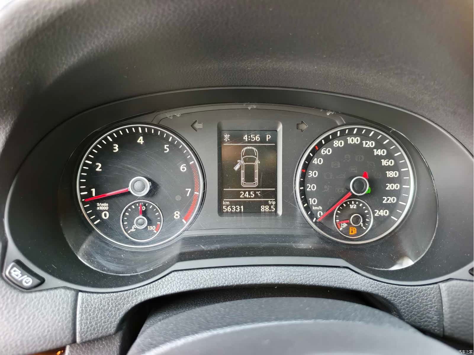 Volkswagen Xia, 2016 4