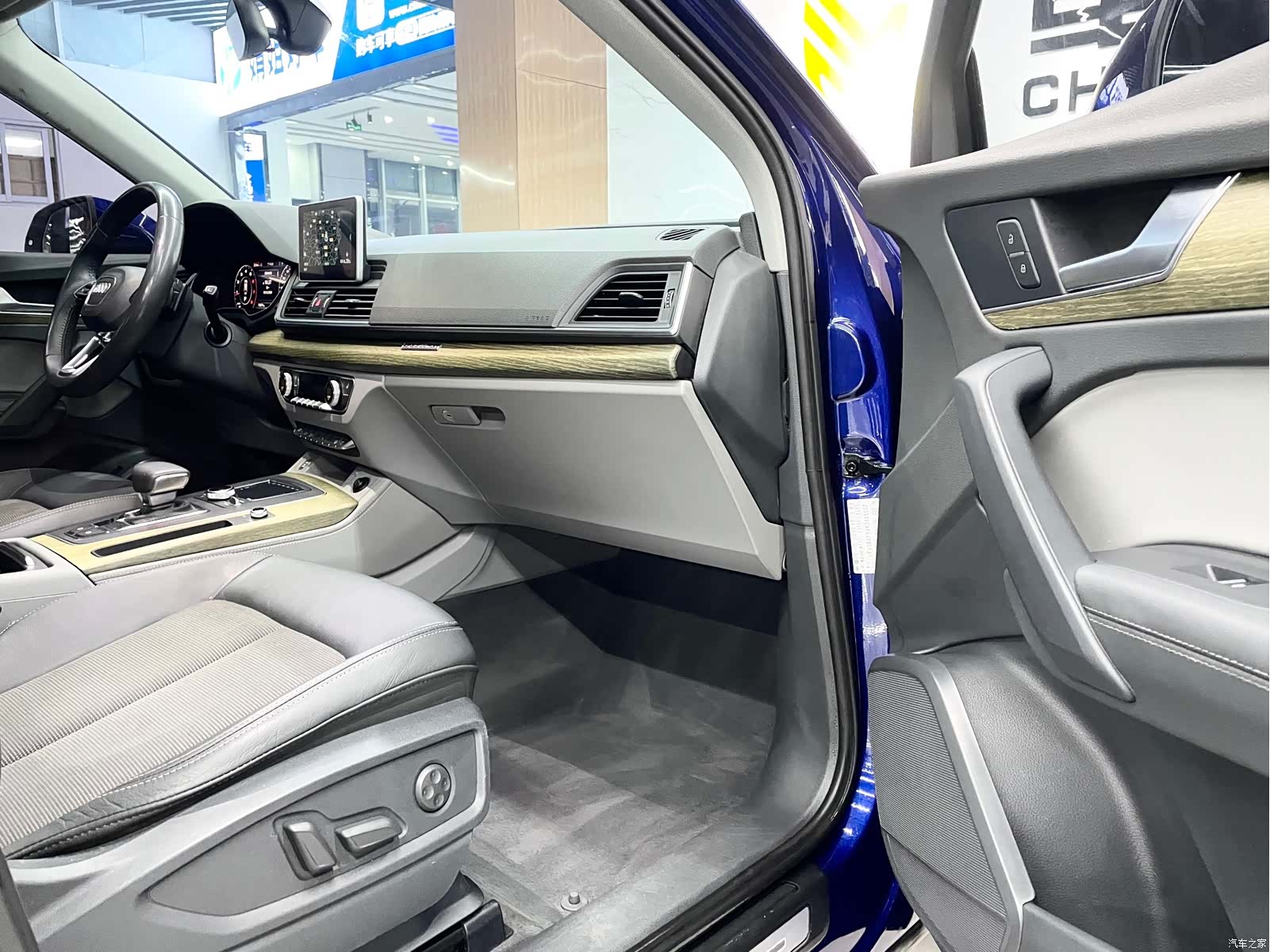 Audi Q5L, 2019 16