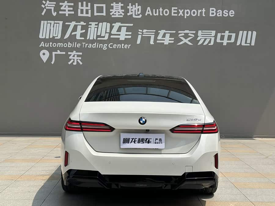 BMW 5 Series 2024, фото 4