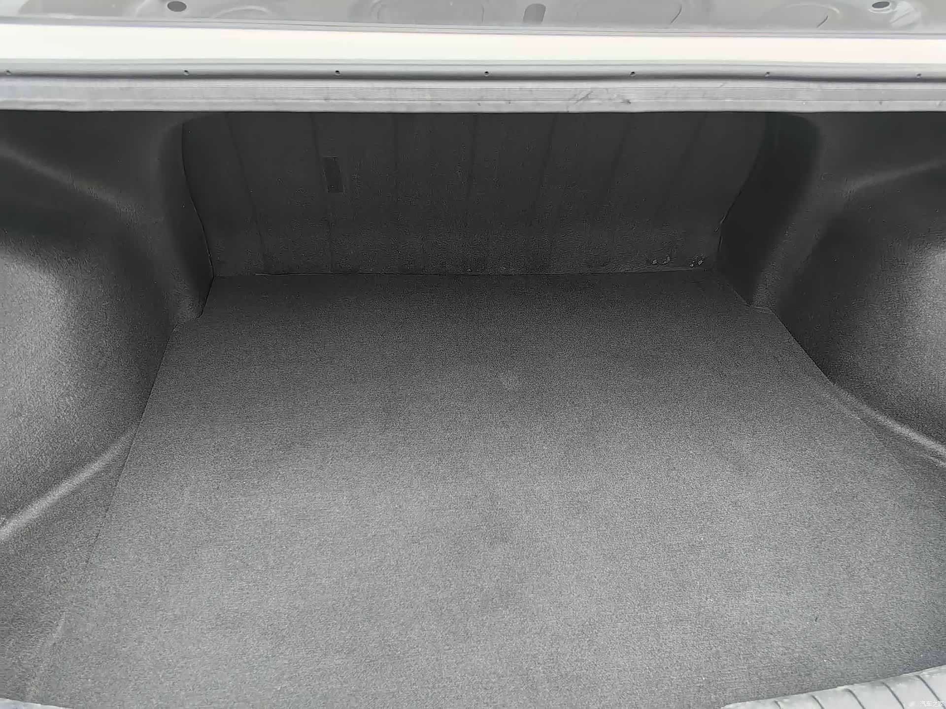 Hyundai GLS, 2017 9