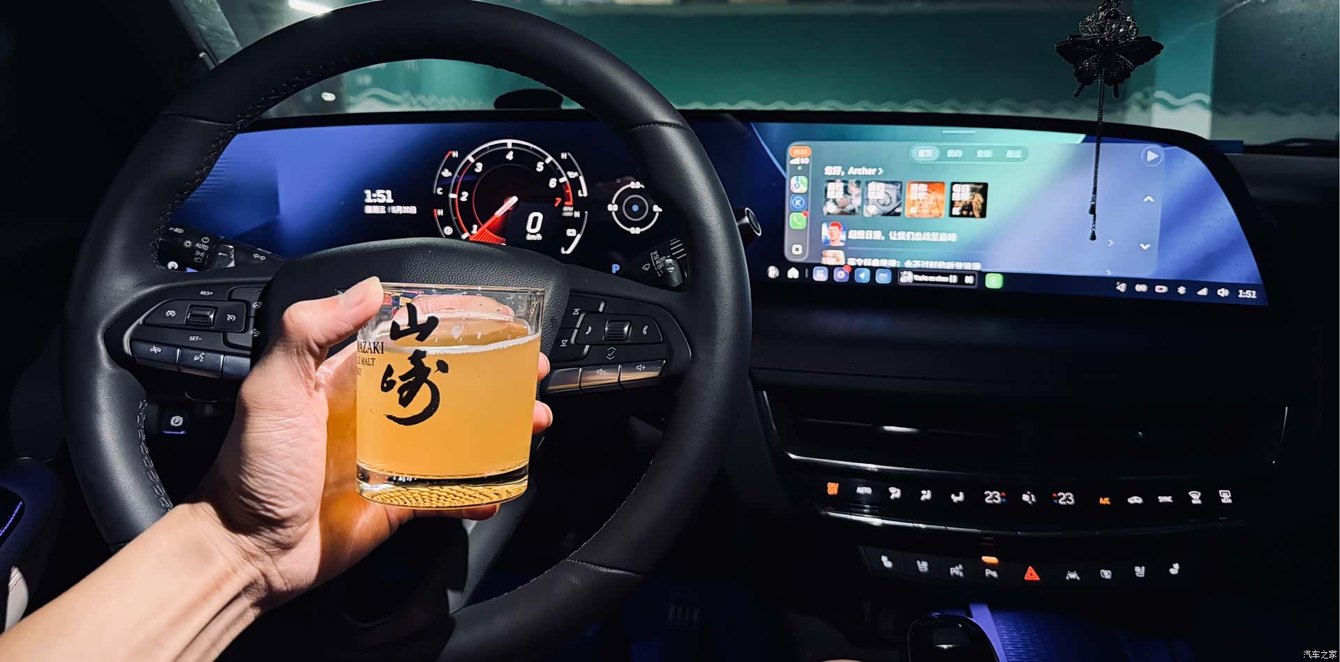 Cadillac CT5, 2025 все фото