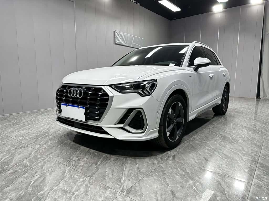 Audi Q3, 2022 1