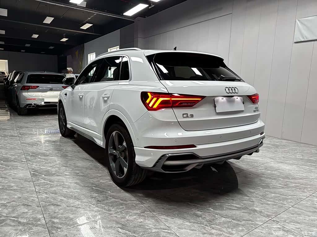 Audi Q3, 2022 13