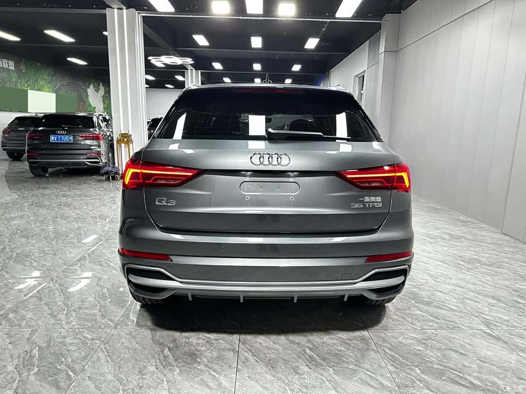 Audi Q3, 2022 все фото