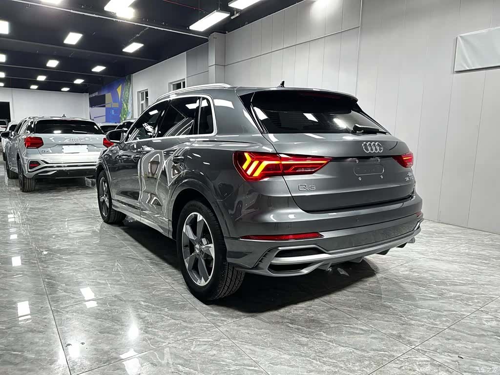 Audi Q3, 2022 4