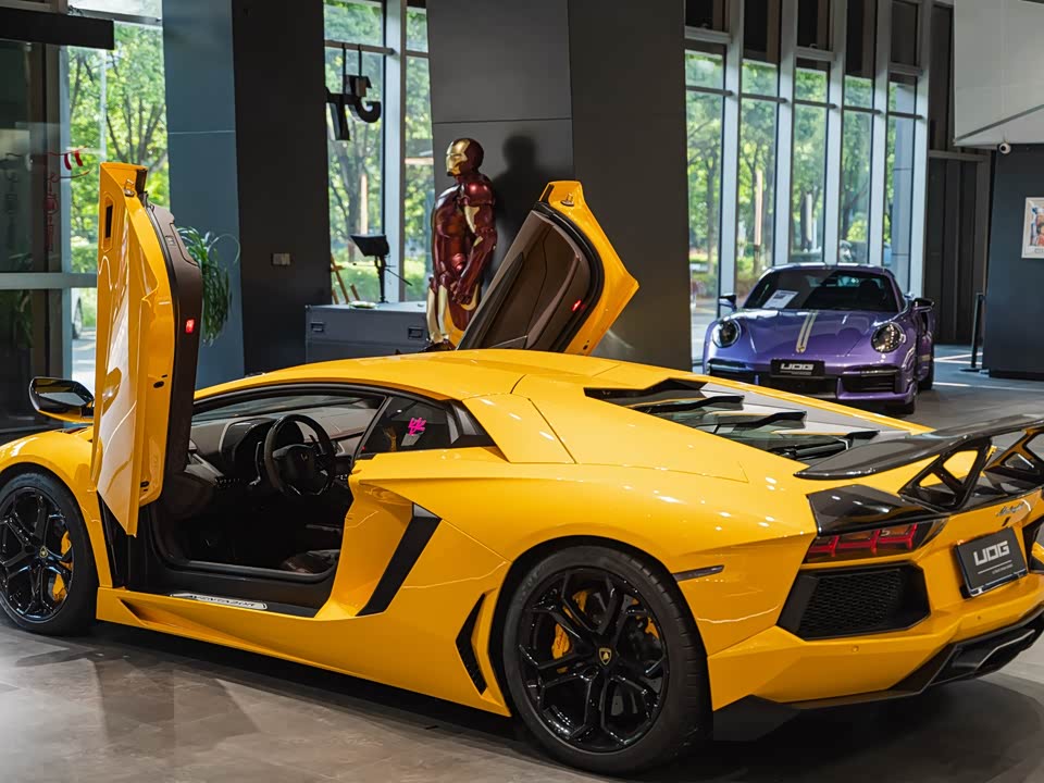 Lamborghini Aventador