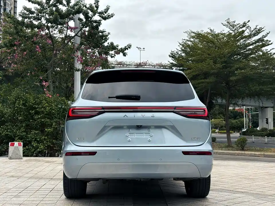 AITO Ask the world M7