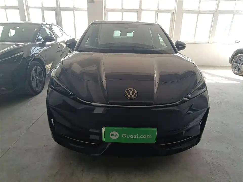 Volkswagen With the crowd 06