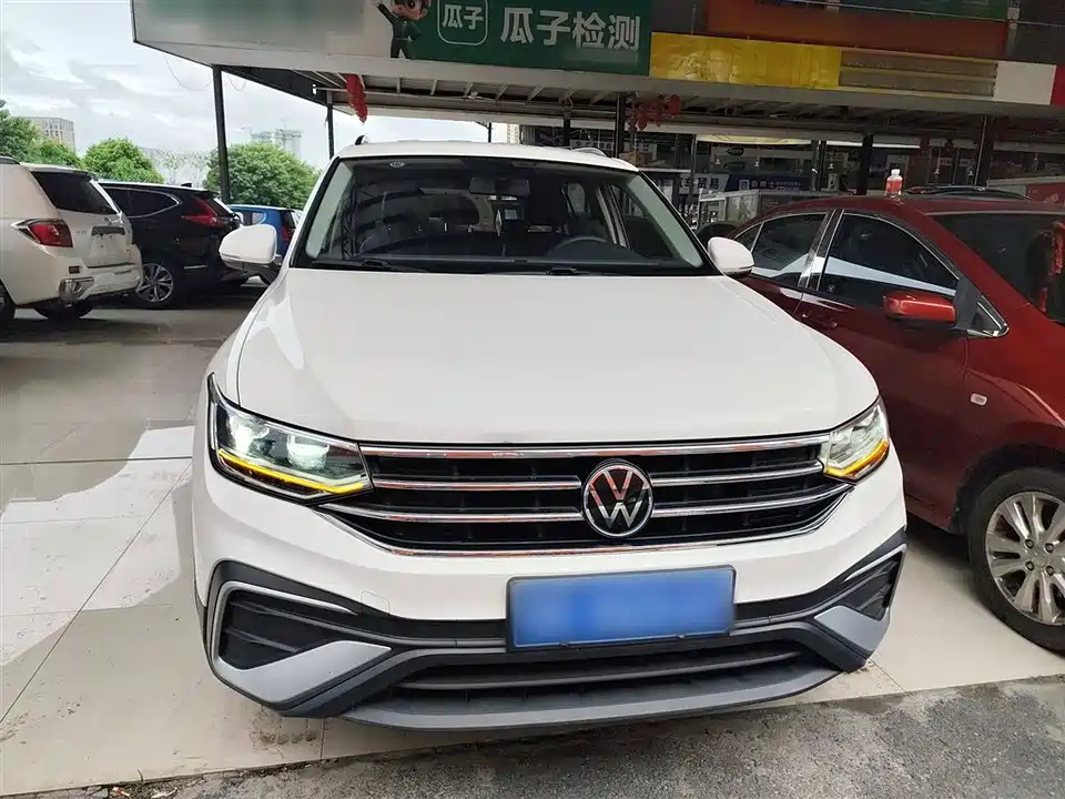 Volkswagen Tiguan L Volkswagen Tiguan L