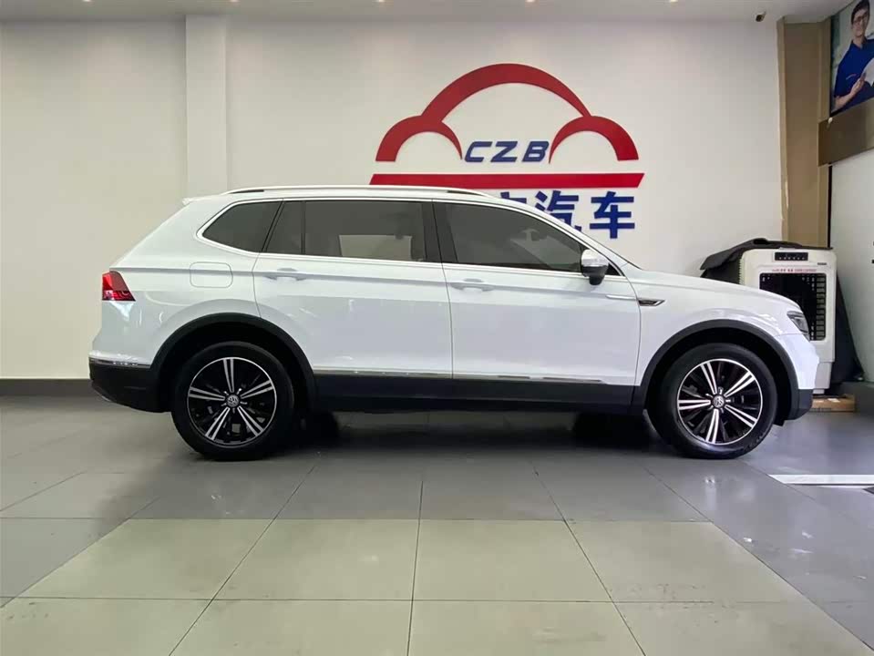 Volkswagen Tiguan L