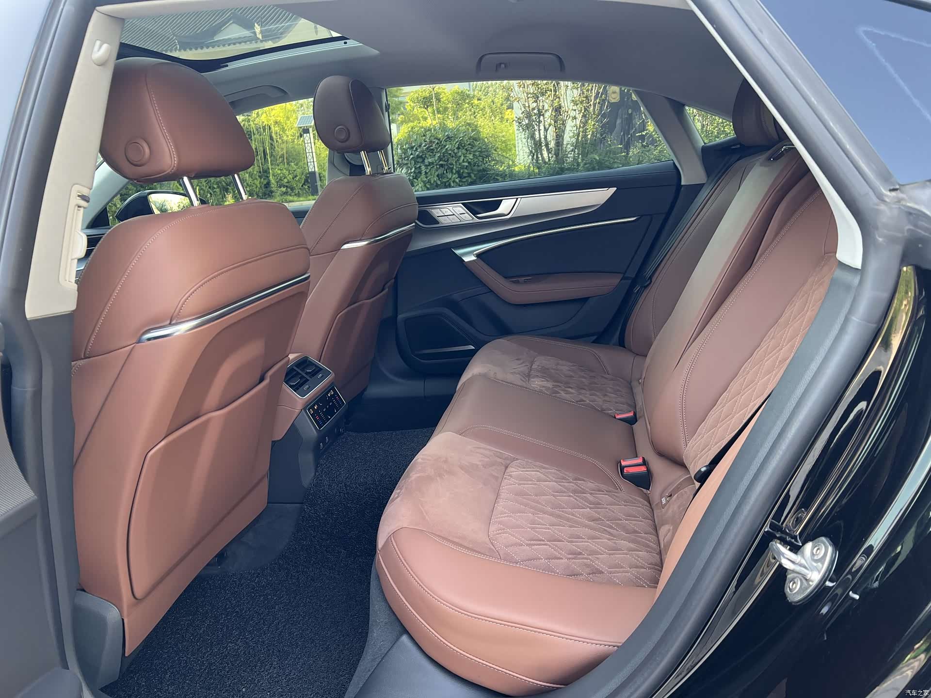 Audi A7L, 2024 10