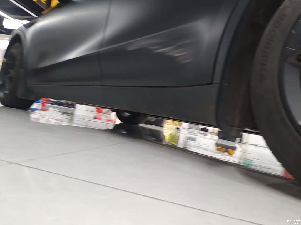 Tesla Model Y, 2025 21