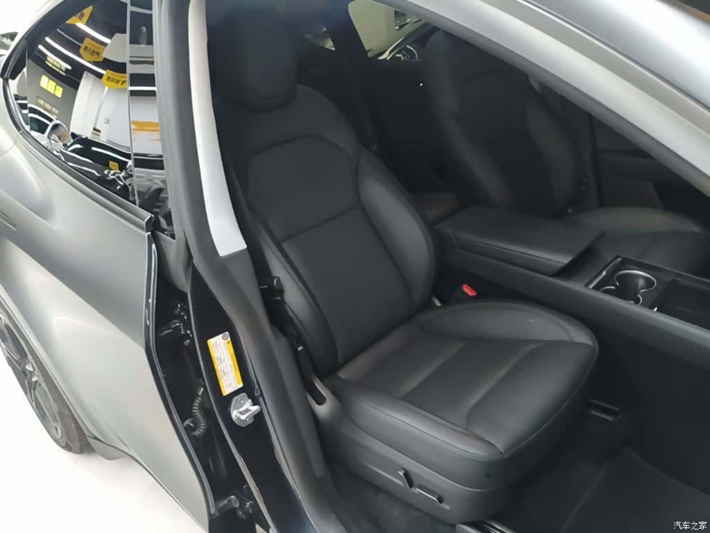 Tesla Model Y, 2025 20