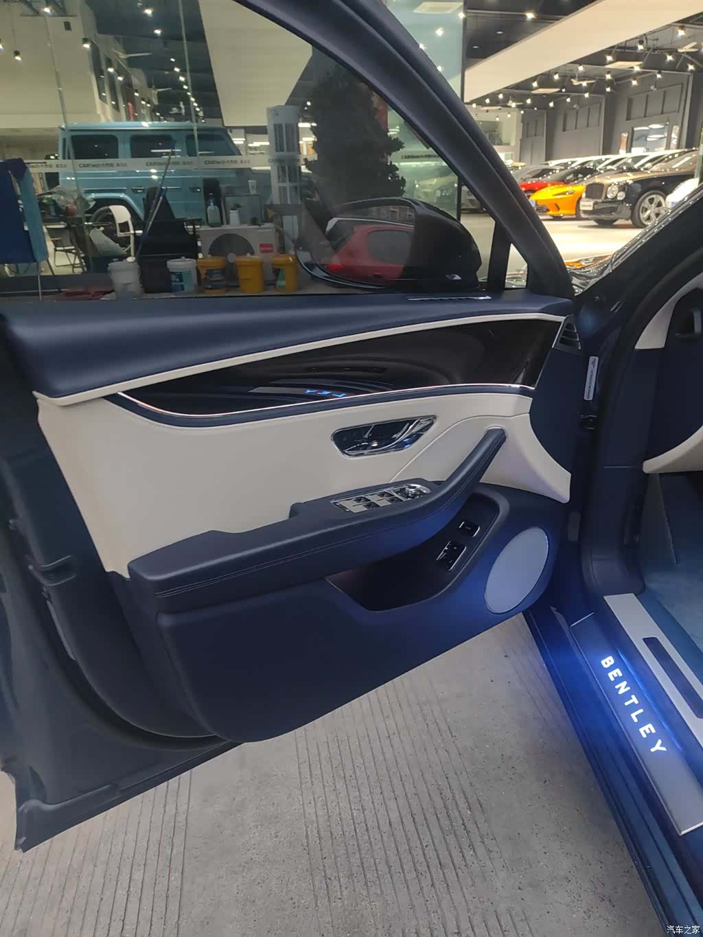 Bentley Flying Spur, 2022 6