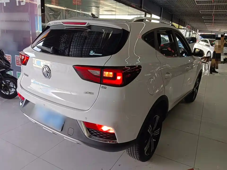 MG ZS