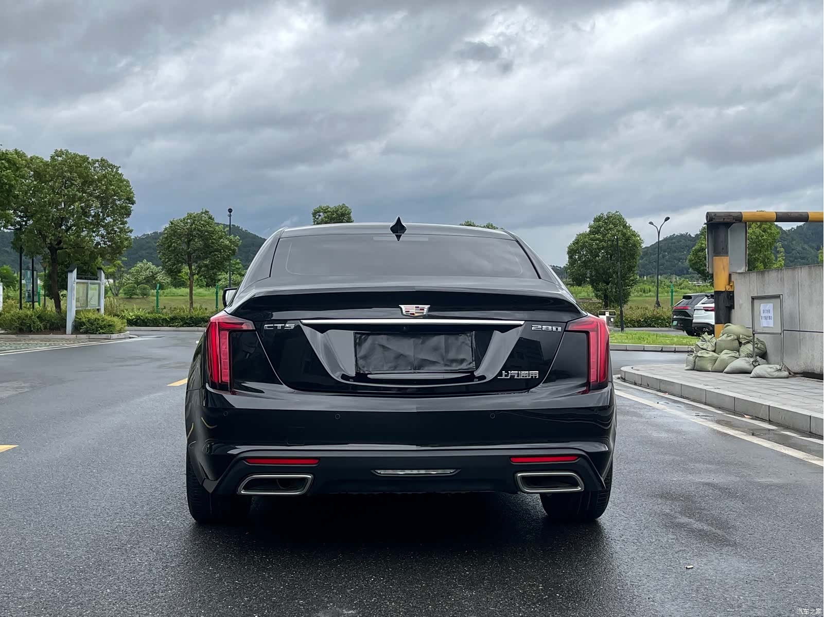 Cadillac CT5, 2023 все фото