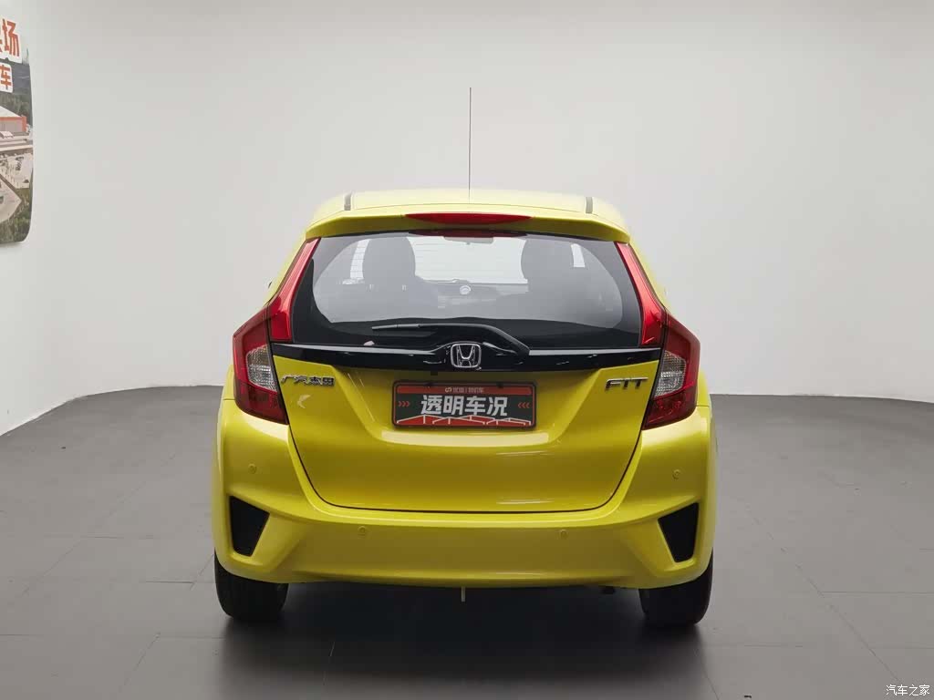 Honda Fit, 2015 4