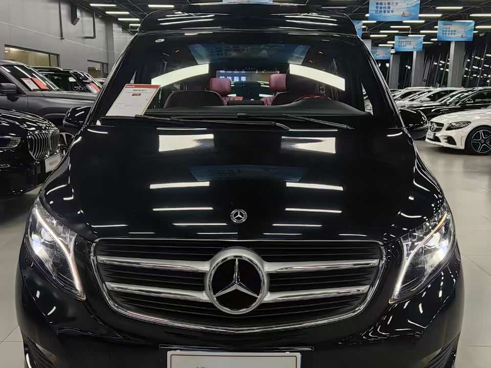 Mercedes-Benz V-class
