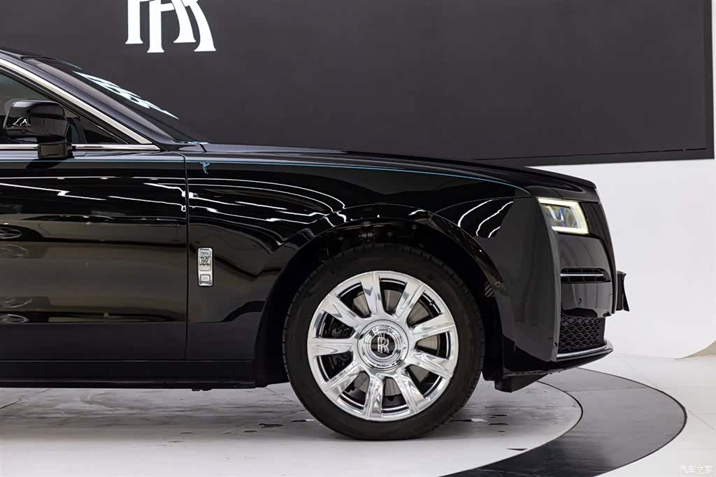 Rolls-Royce Ghost, 2023 23