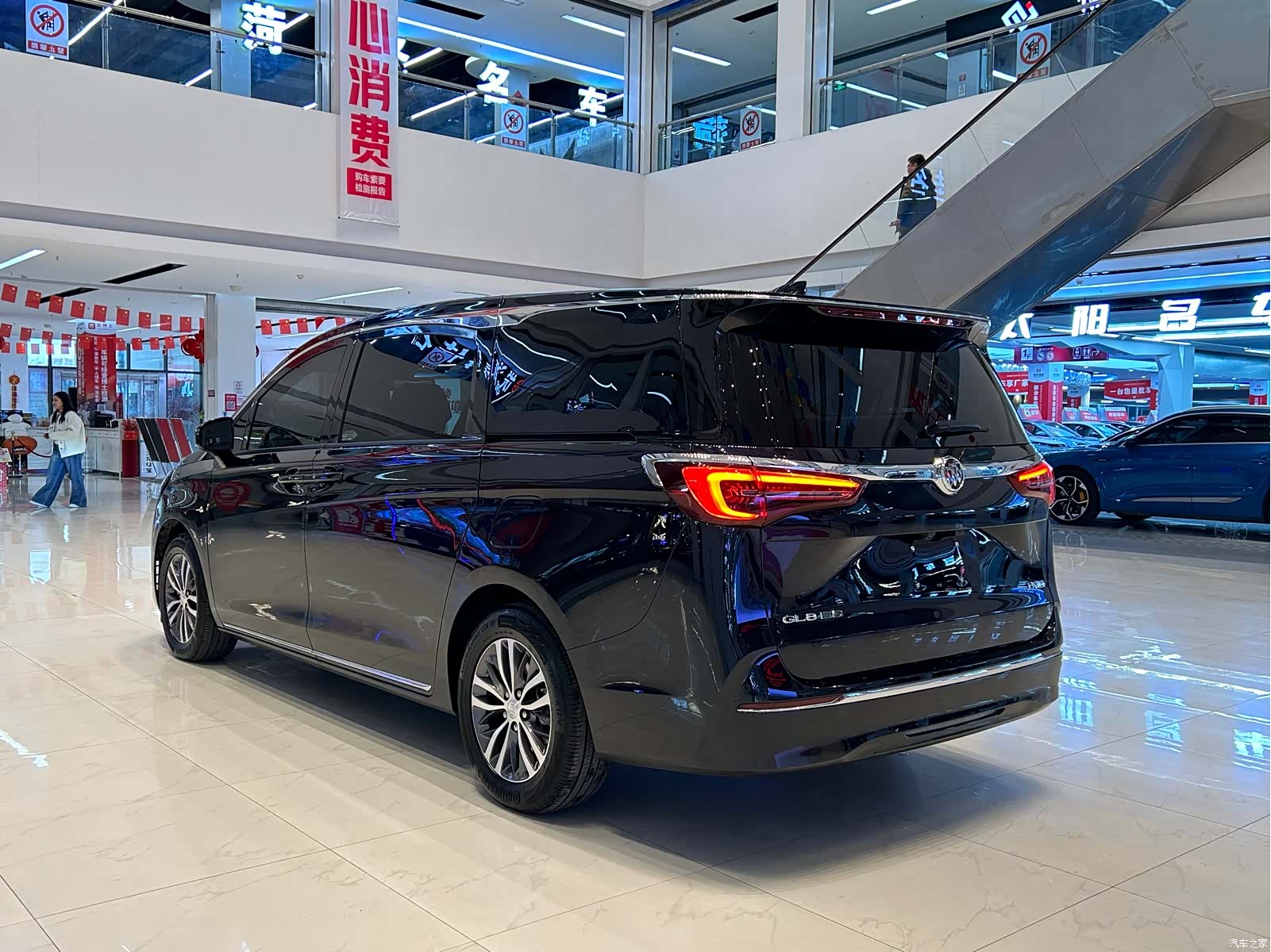 Buick GL8, 2023 4
